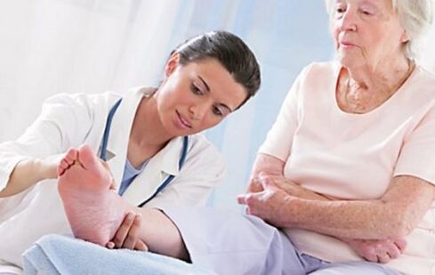 Consultare un medico se si hanno sintomi di vene varicose